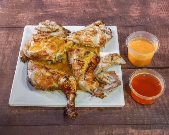 Pollo a la Brasa con Mantequilla, Limón y Salsa Picante