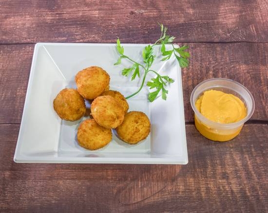 Jalapeños Rellenos de Cheddar